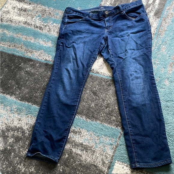 Set of Jeans - Picture 4 of 8